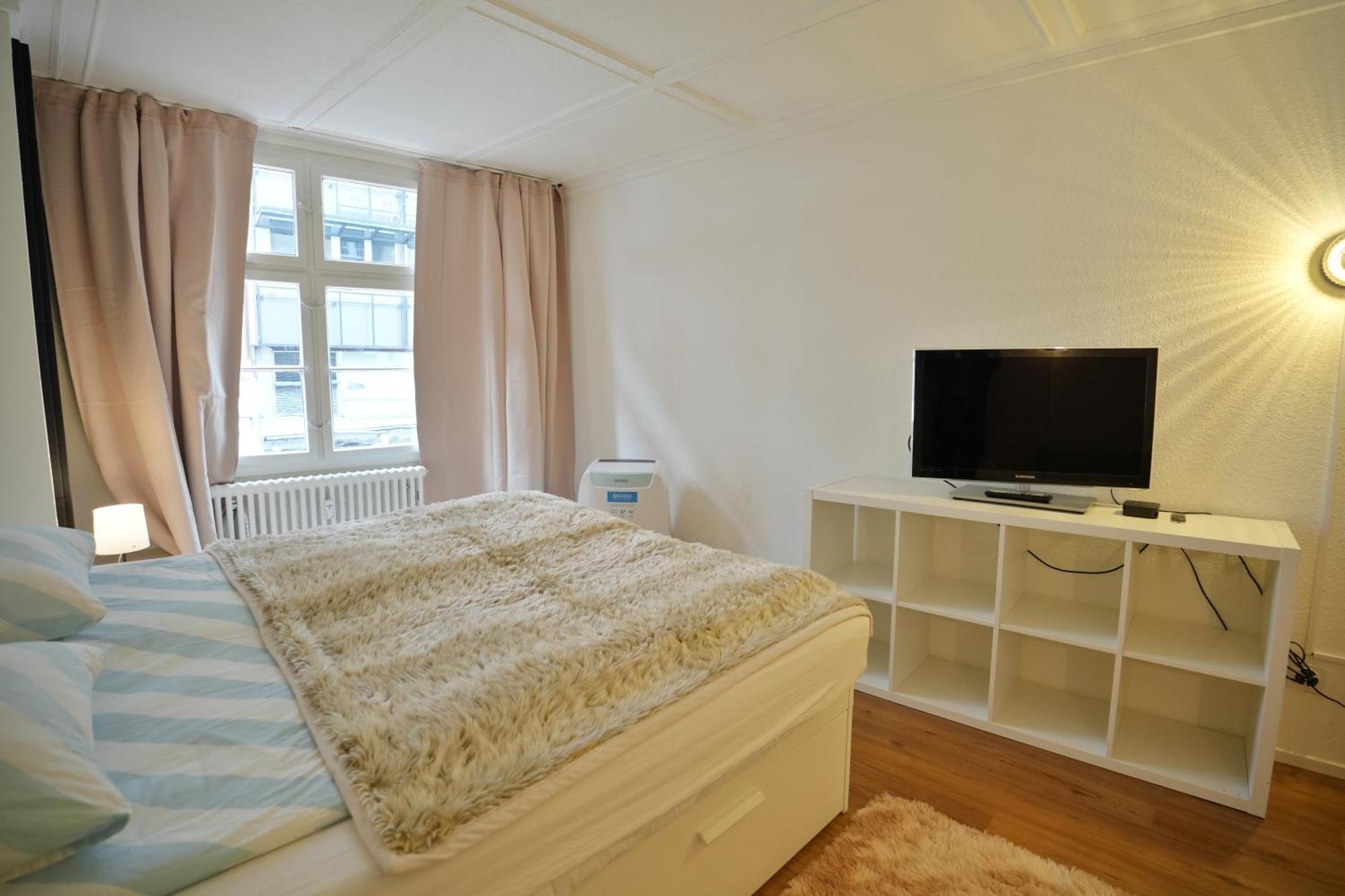 Cozy City Center, 4 Bedroom- 120Sq, 5Min Walk To Main Station Basilea Exterior foto